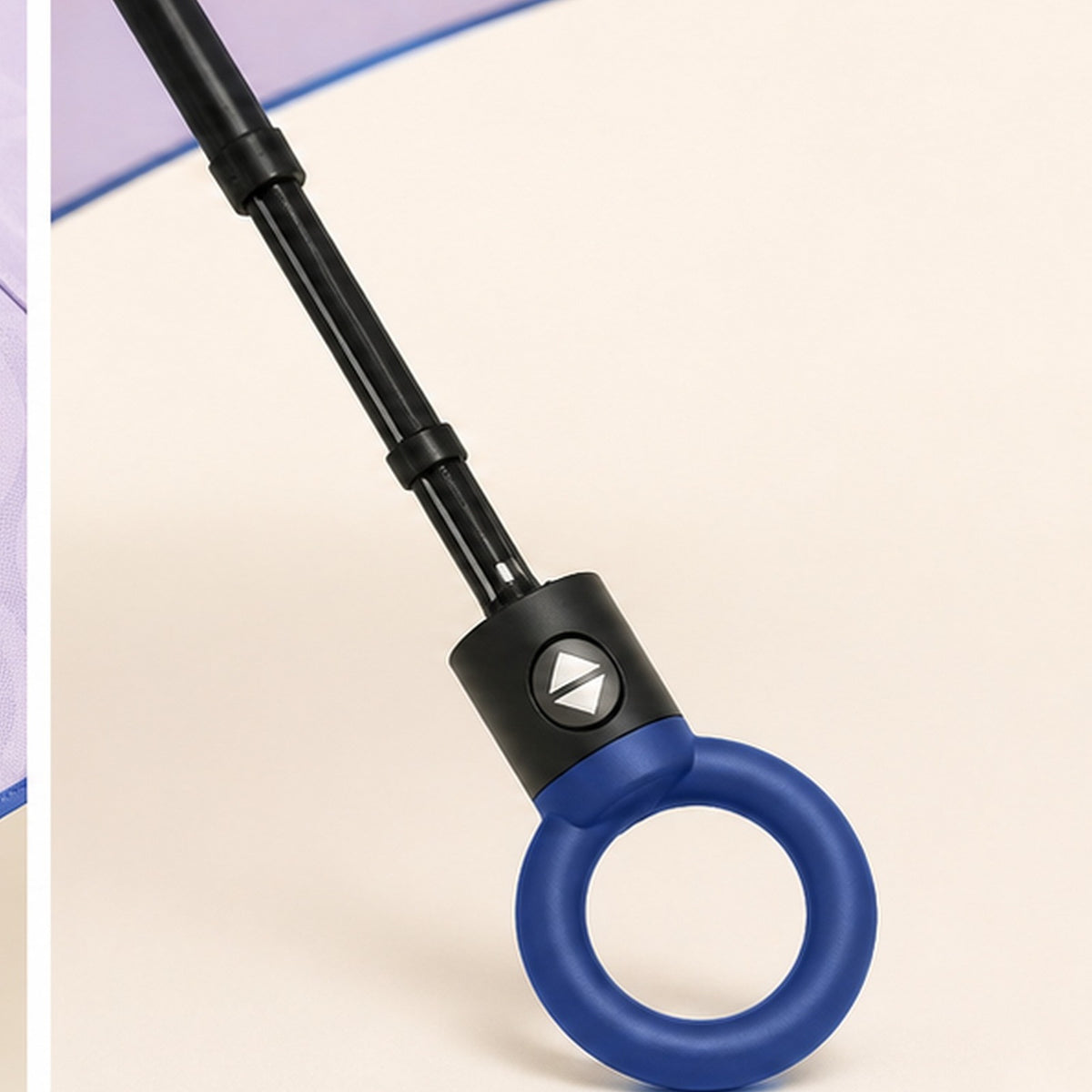 Pocket Halo Compact Umbrella handle and frame detail